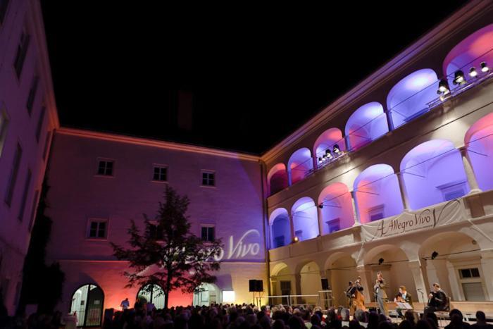 Kunsthaus Horn Hotel Ngoại thất bức ảnh